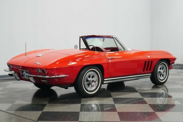 Chevrolet Corvette 1965 image number 13