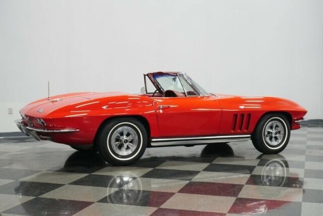 Chevrolet Corvette 1965 image number 14