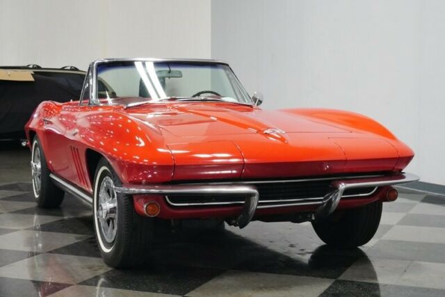 Chevrolet Corvette 1965 image number 18