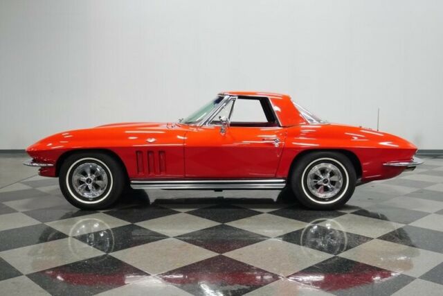 Chevrolet Corvette 1965 image number 2