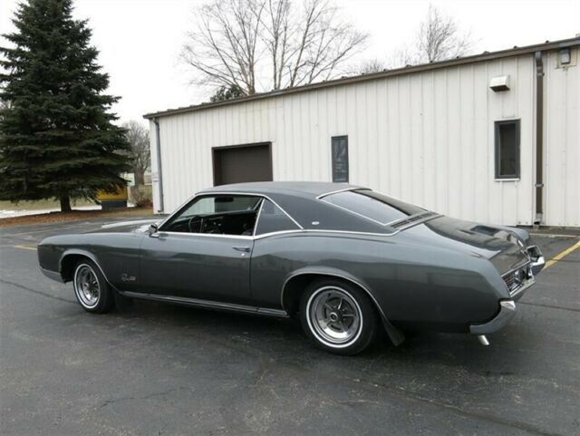 Buick Riviera 1967 image number 30