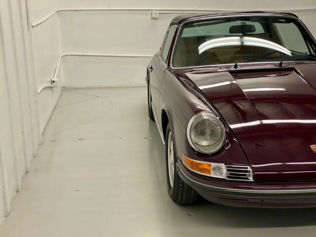 Porsche 911 1972 image number 2