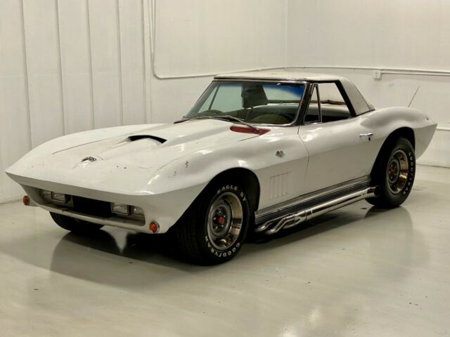 Chevrolet Corvette 1964 image number 0