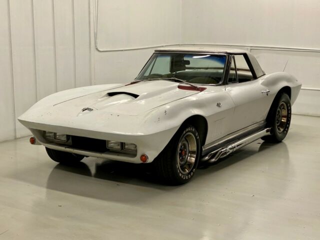 Chevrolet Corvette 1964 image number 32