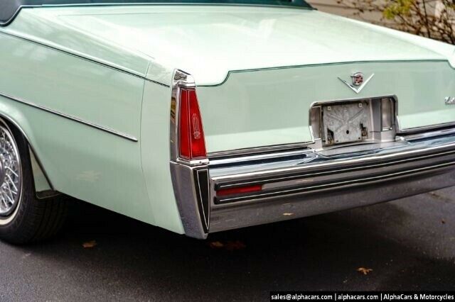 Cadillac Coupe 1977 image number 12