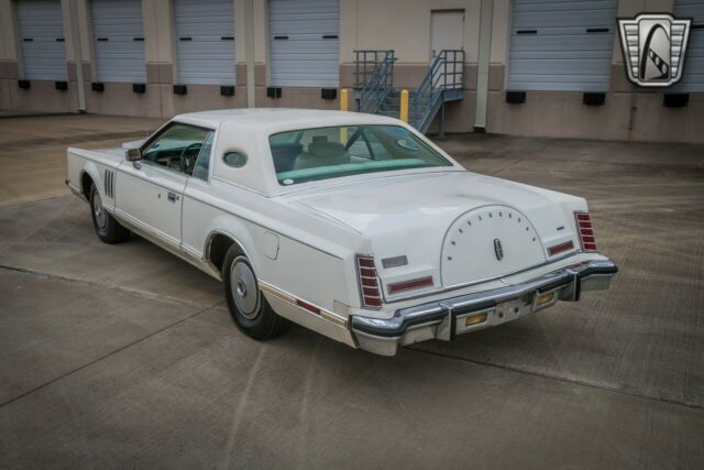 Lincoln Continental 1977 image number 8