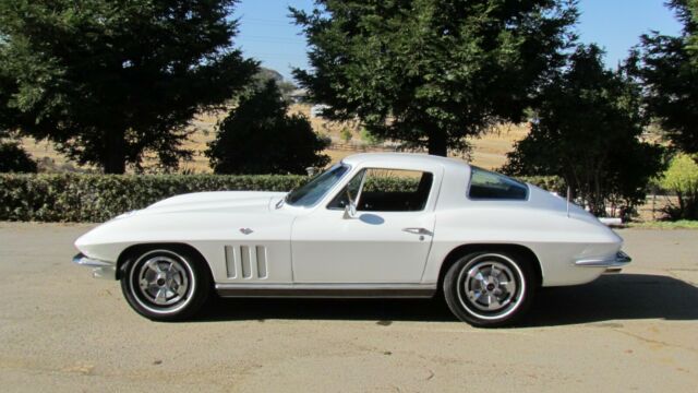 Chevrolet Corvette 1966 image number 0