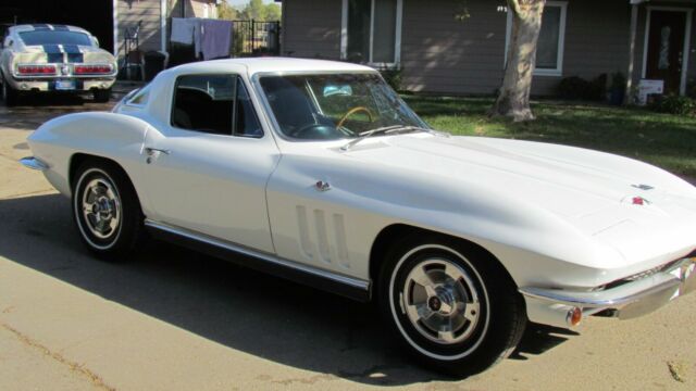 Chevrolet Corvette 1966 image number 27