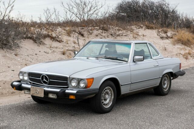 Mercedes-Benz SL-Class 1977 image number 0