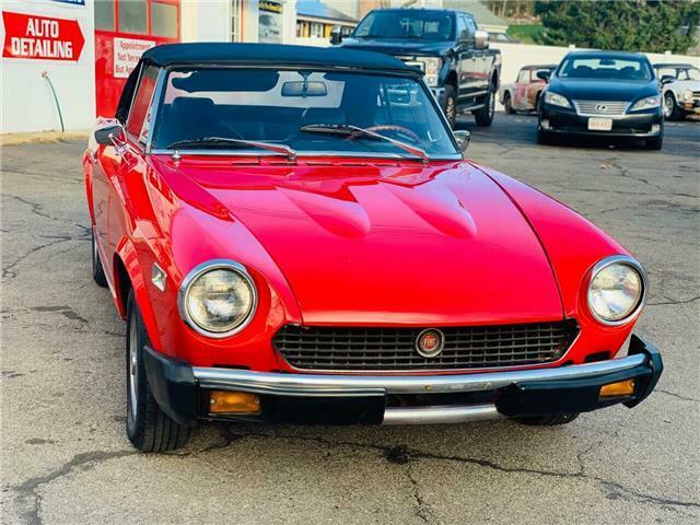 Fiat 124 Spider 1976 image number 27