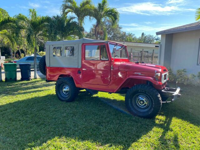 Toyota Land Cruiser 1971 image number 15