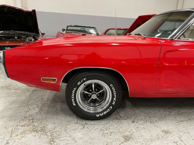 Dodge Charger 1970 image number 21