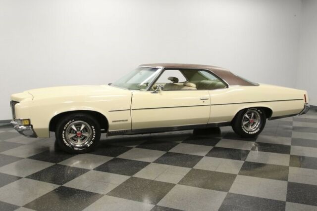 Pontiac Bonneville 1971 image number 6