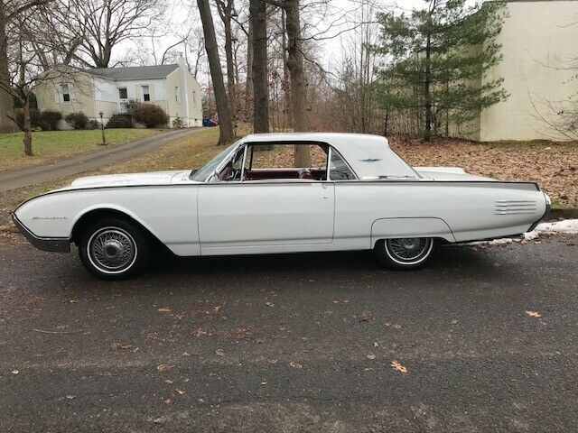 Ford Thunderbird 1961 image number 25