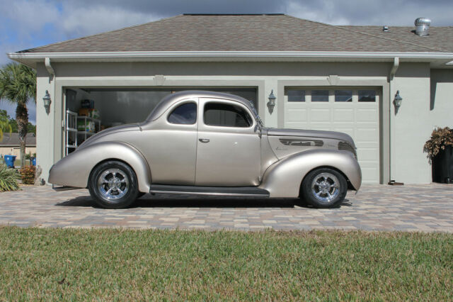 Ford Deluxe 1938 image number 27