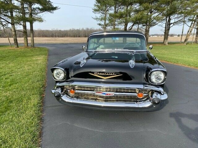 Chevrolet Bel Air/150/210 1957 image number 2