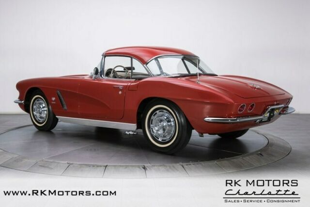 Chevrolet Corvette 1962 image number 15