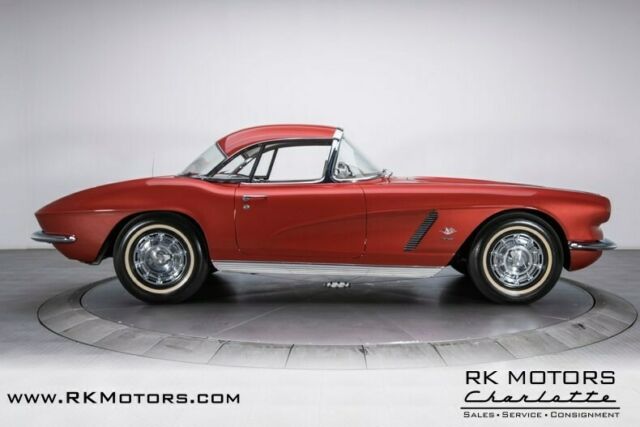 Chevrolet Corvette 1962 image number 18