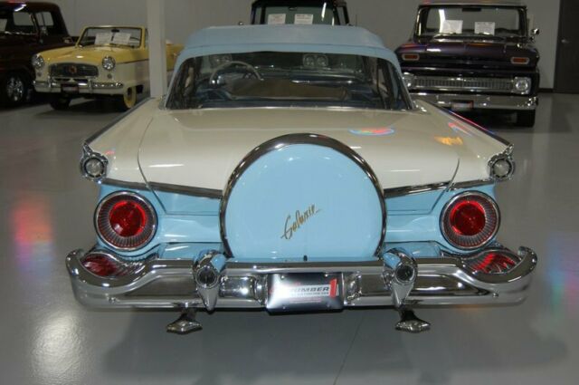 Ford Fairlane 500 Galaxie Sunliner 1959 image number 13