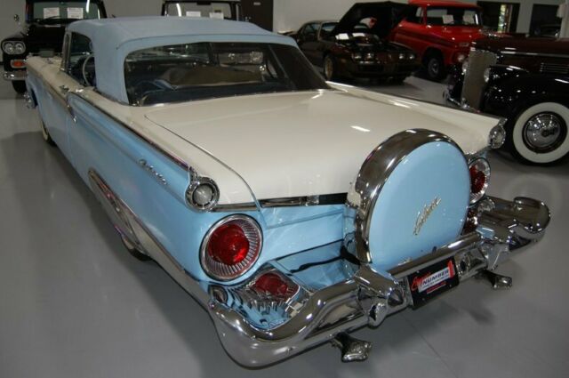 Ford Fairlane 500 Galaxie Sunliner 1959 image number 14