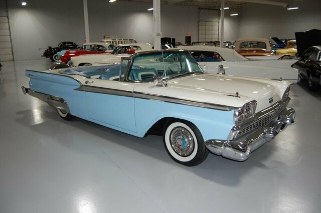 Ford Fairlane 500 Galaxie Sunliner 1959 image number 26