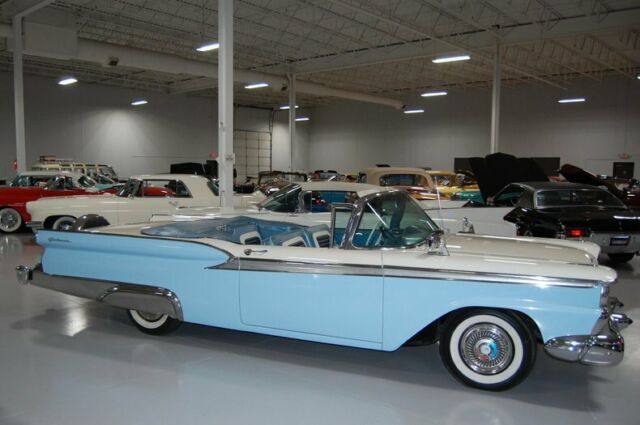 Ford Fairlane 500 Galaxie Sunliner 1959 image number 3