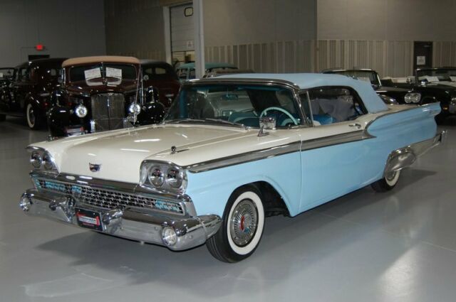 Ford Fairlane 500 Galaxie Sunliner 1959 image number 32