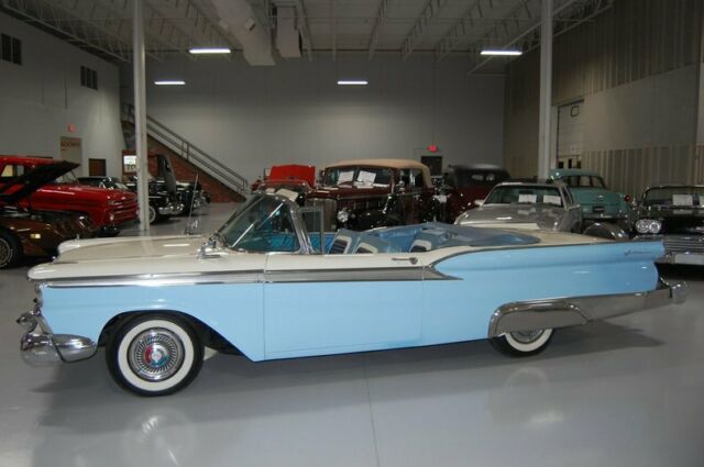 Ford Fairlane 500 Galaxie Sunliner 1959 image number 7