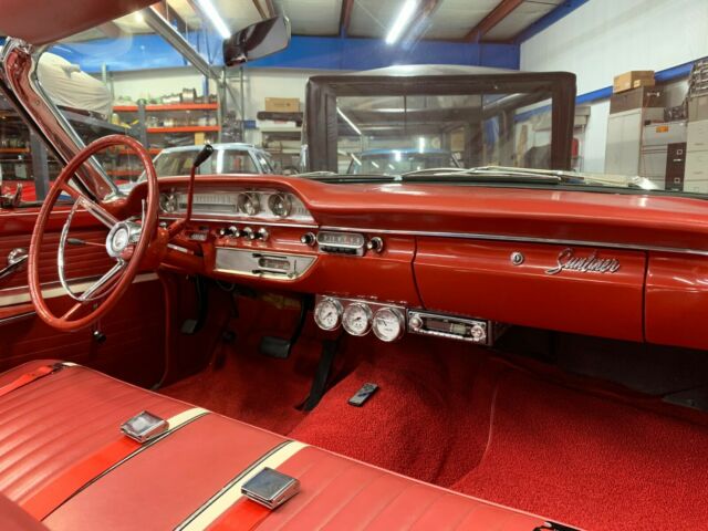 Ford Galaxie 1962 image number 8