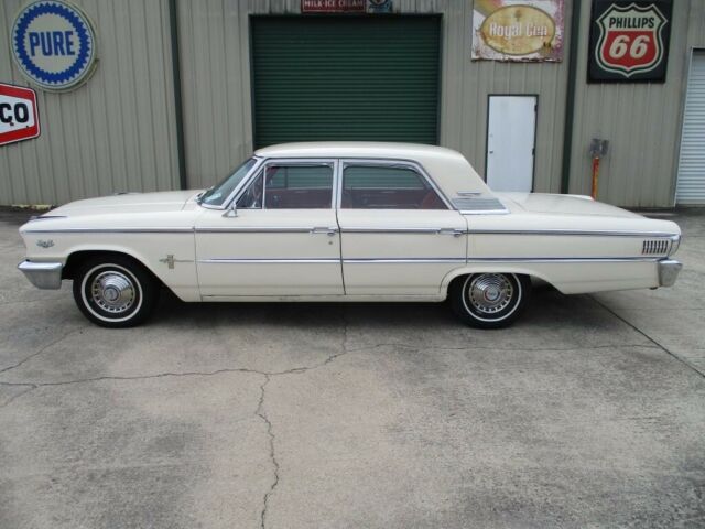 Ford Galaxie 1963 image number 0