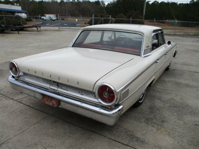 Ford Galaxie 1963 image number 27