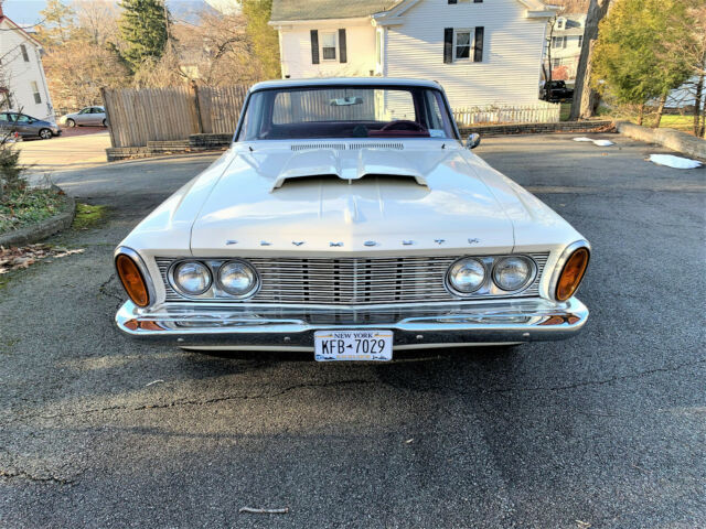 Plymouth Savoy 1963 image number 2