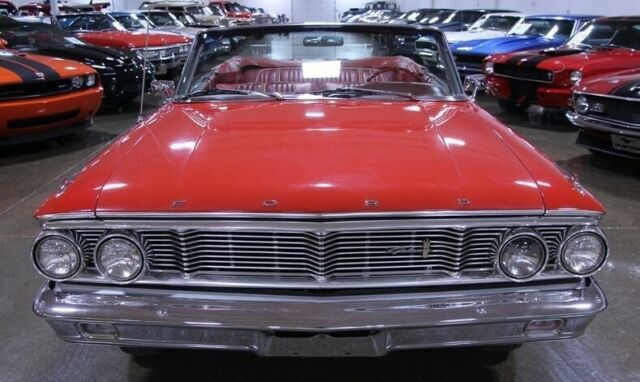 Ford Galaxie 1964 image number 28