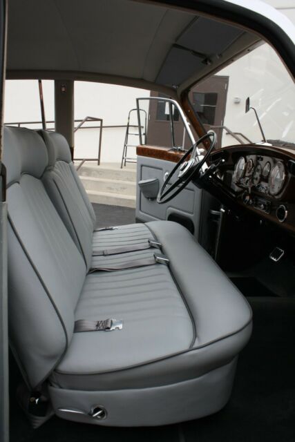 Rolls-Royce Silver Cloud 1960 image number 19