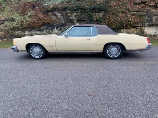 Oldsmobile Toronado 1973 image number 2