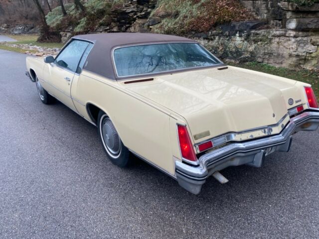 Oldsmobile Toronado 1973 image number 27