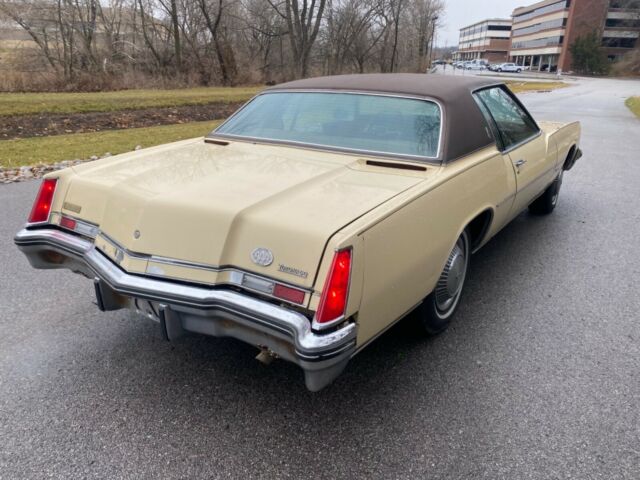 Oldsmobile Toronado 1973 image number 28