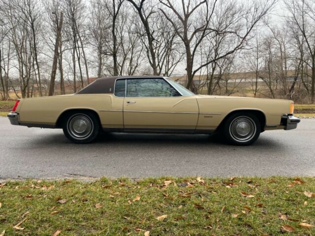 Oldsmobile Toronado 1973 image number 30