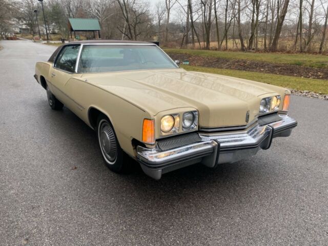 Oldsmobile Toronado 1973 image number 31