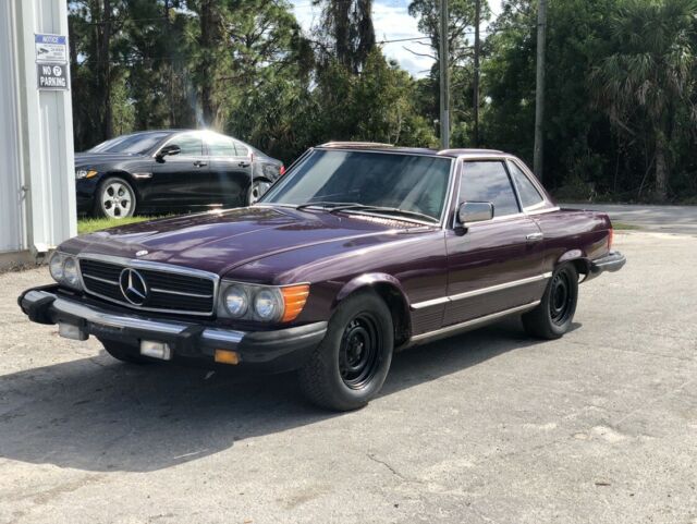 Mercedes-Benz SL-Class 1979 image number 0