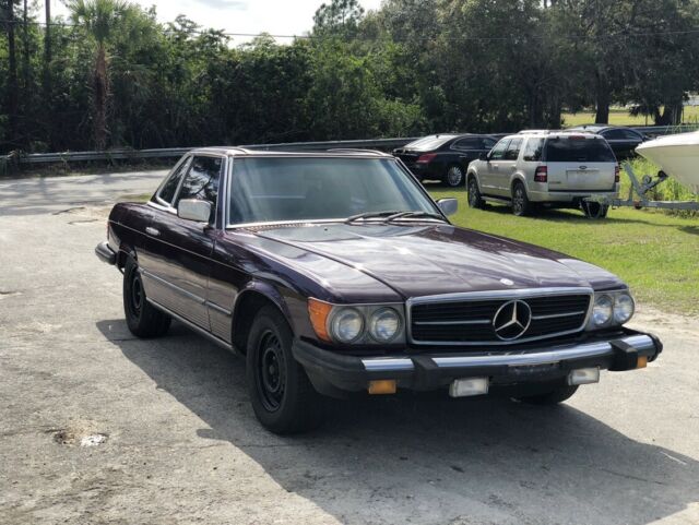 Mercedes-Benz SL-Class 1979 image number 1