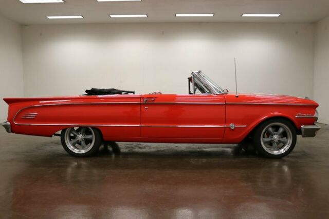 Mercury Comet 1963 image number 10