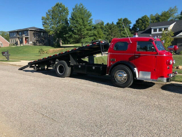 American LaFrance RestoMod 1952 image number 7