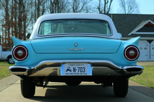 Ford Thunderbird 1957 image number 15