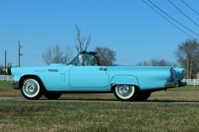 Ford Thunderbird 1957 image number 28