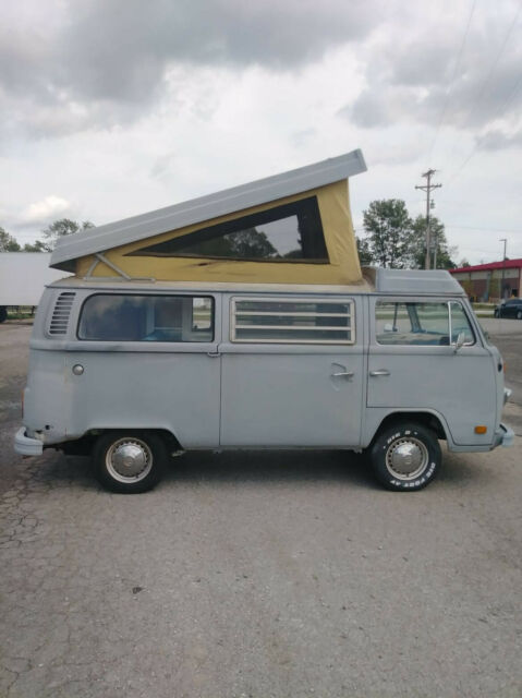 Volkswagen Bus/Vanagon 1975 image number 0