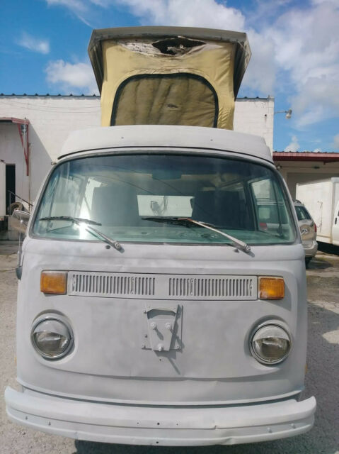 Volkswagen Bus/Vanagon 1975 image number 1