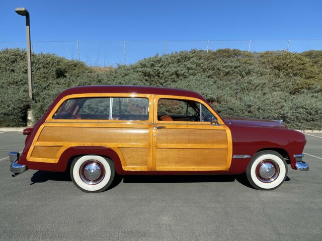 Ford Custom Deluxe Woody 1950 image number 12