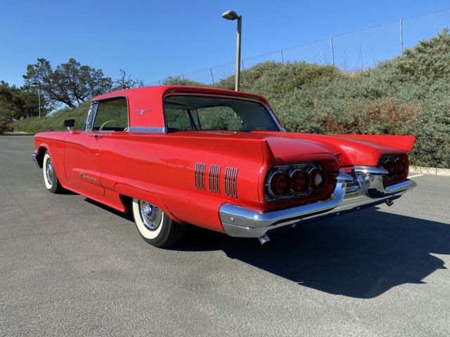 Ford Thunderbird 1960 image number 28