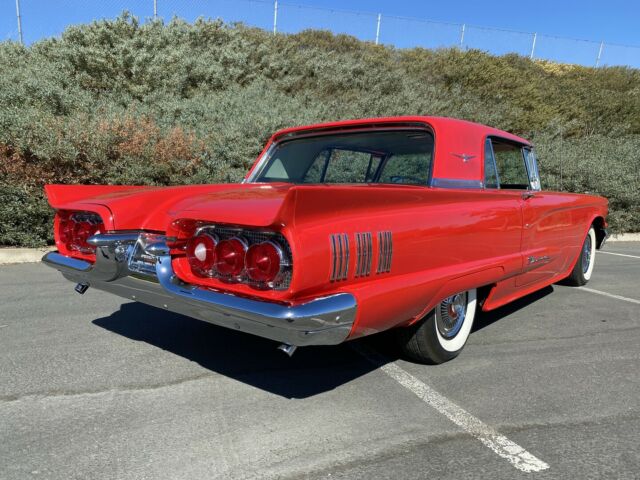 Ford Thunderbird 1960 image number 34